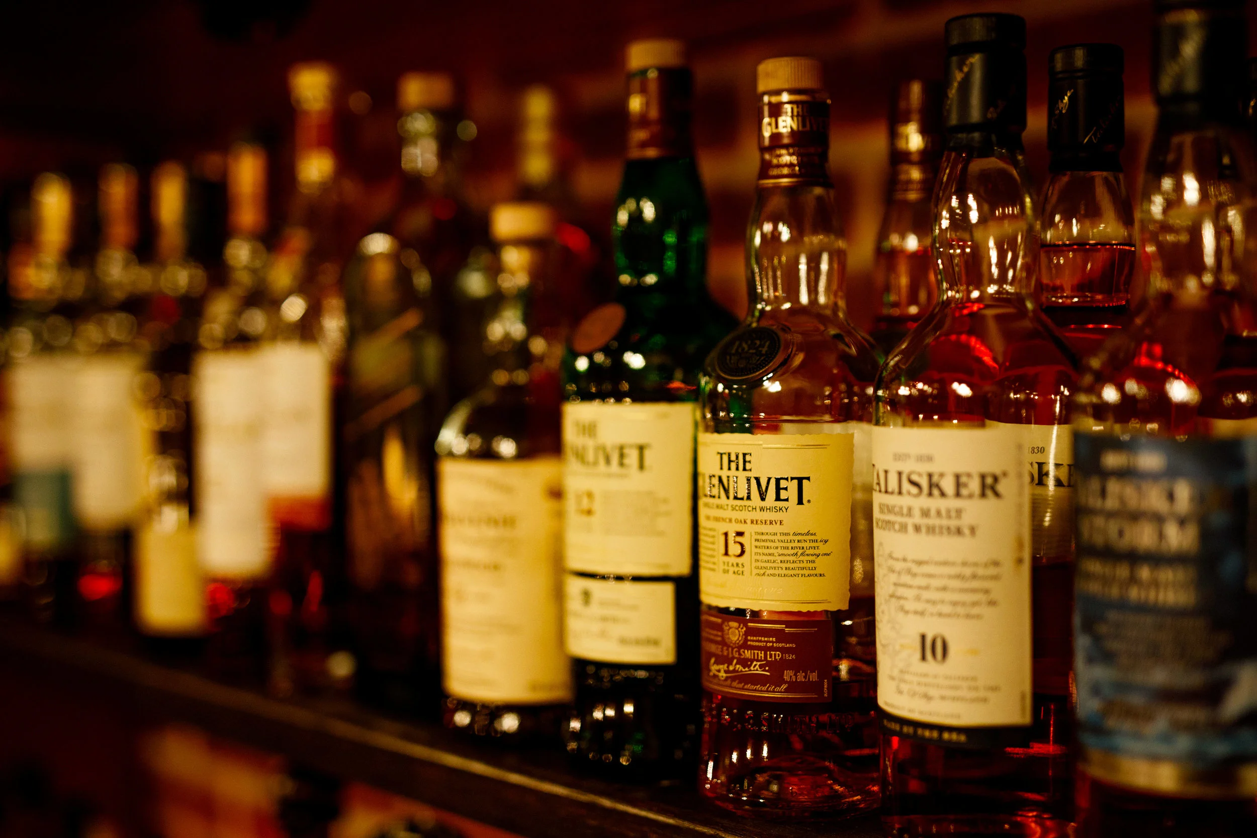 Historical San Francisco Bar in the Heart of the City - Image 5